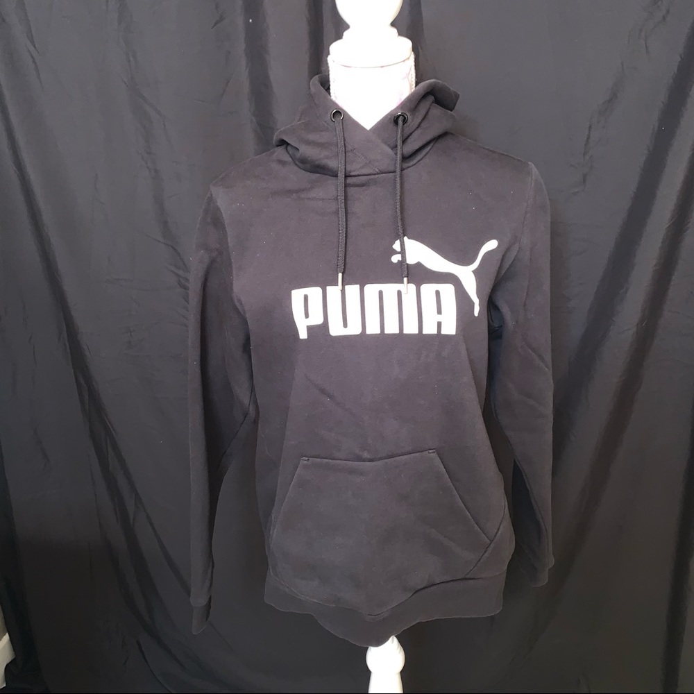 Puma hoodie size XL (fits like a medium)